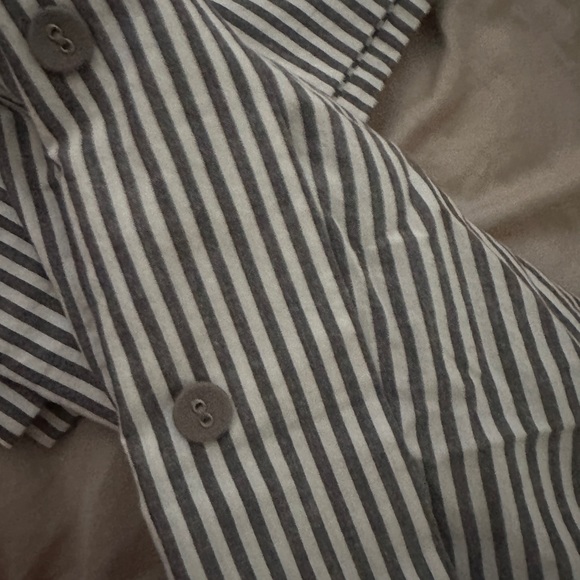 Queen Sized Grey Striped Duvet and Pillow Set - Ikea - Picture 4 of 4